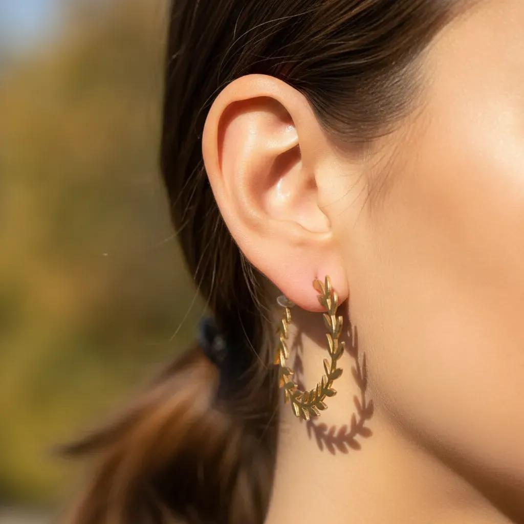 Laurel Hoops