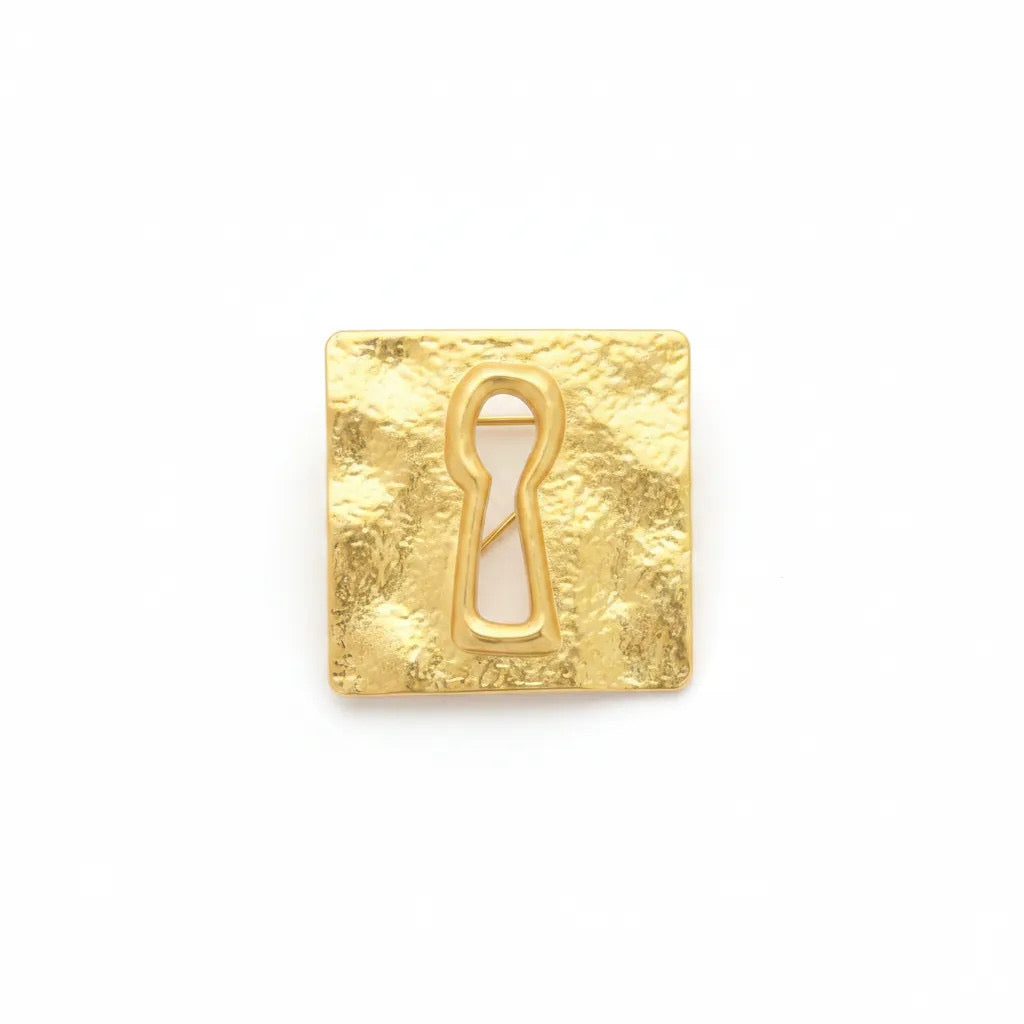 Keyhole Brooch