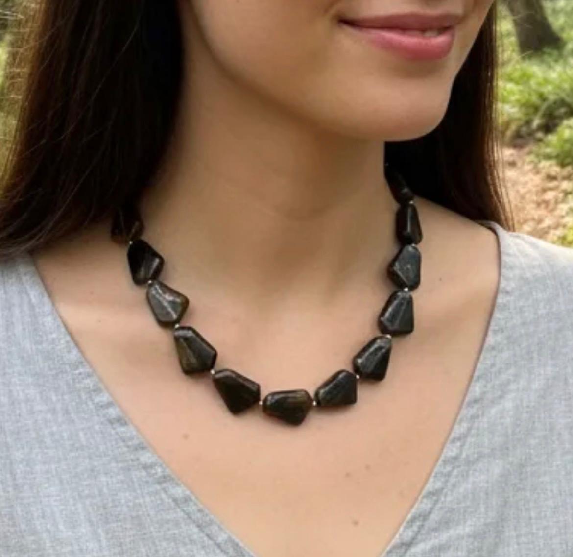 Brown Collar